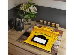 Banjado Herdabdeckplatte Glas 1 Teilig 60x52CM Schneidebrett Herdabdeckung Mit Motiv Historischer Postkasten