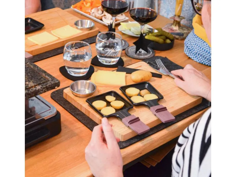 DuneDesign Raclette Teller Set mit Dipschale für 4 Personen 30 x 25 cm