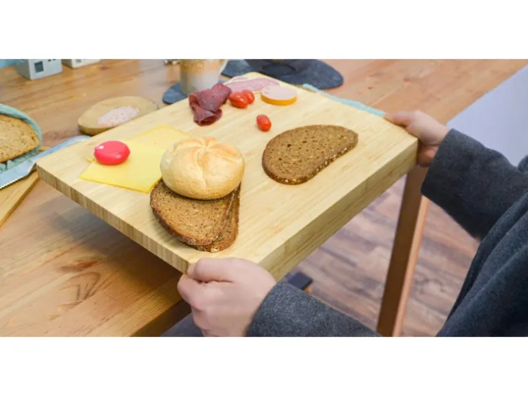 DuneDesign Schneidebrett aus Bambus 44 x 34 x 2 cm mit Kante