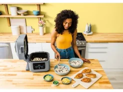 Ninja Cooking System und Heißluftfritteuse ON400DE Speedi Rapid Hellgrau