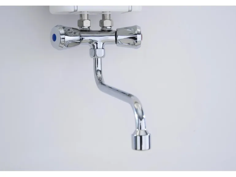 Thermoflow Klein-Durchlauferhitzer mit Armatur ELEX35ARM Elektronisch 3,5 kW