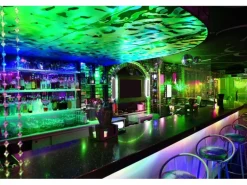 WALLFACE 27207 OCEAN Aqua Wandpaneel in Metall-Optik Holographisch Blau 2600 mm x 1000 mm x 8,24 mm 2,6 m2 Blau